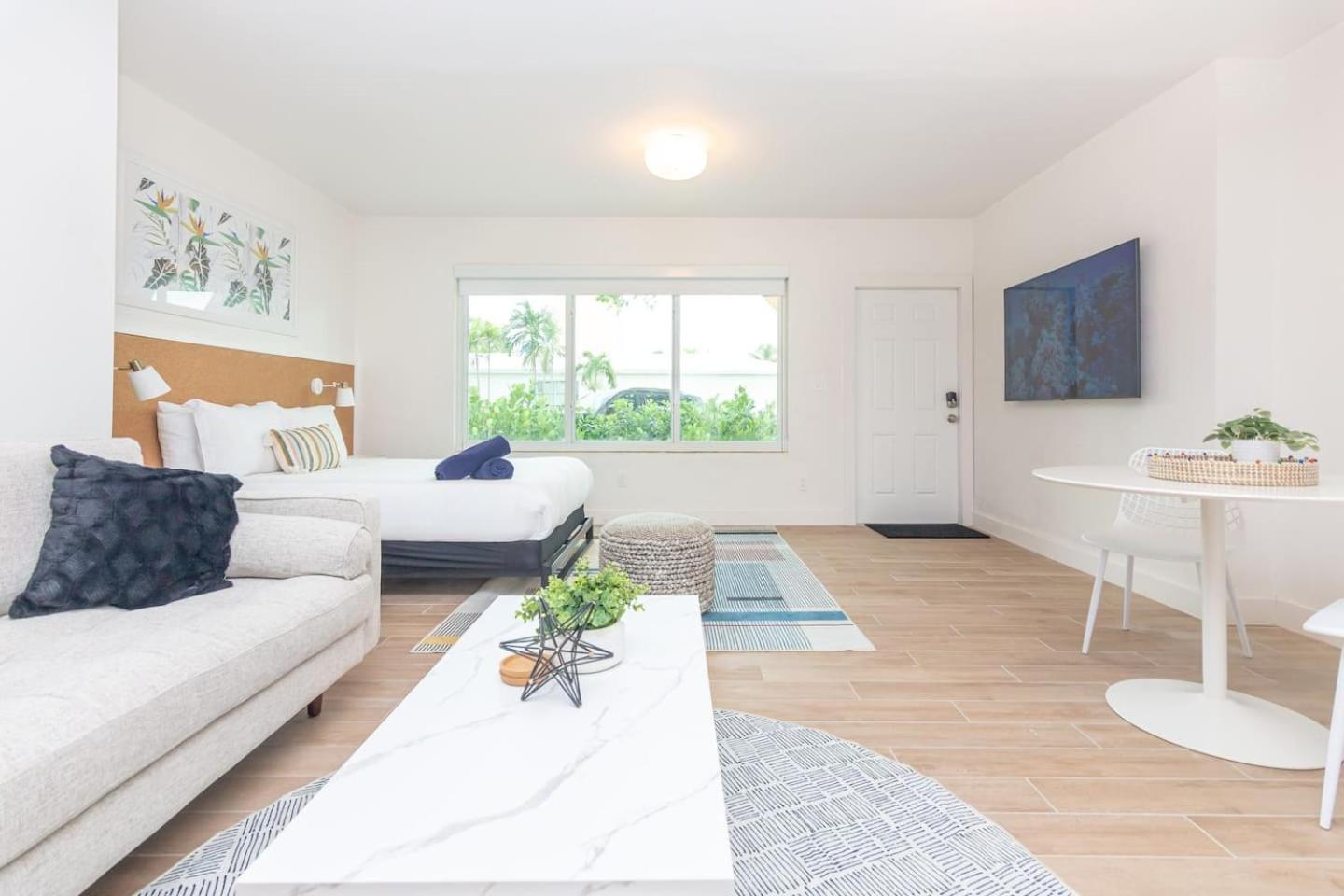 Large Stylish Studio Apartment In El Portal #3 Miami Exterior foto