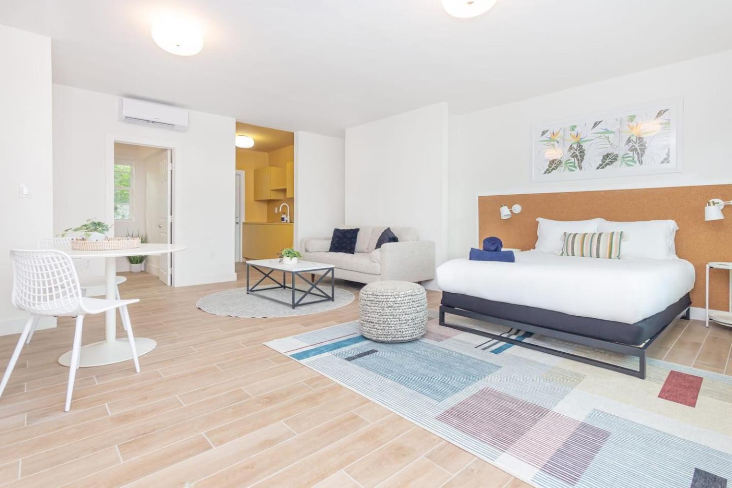 Large Stylish Studio Apartment In El Portal #3 Miami Exterior foto